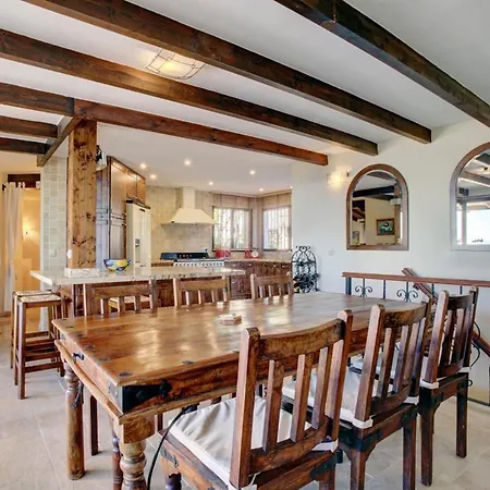 Sleeps 8 Pool *