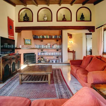 Sleeps 8 Pool *