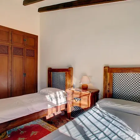 Sleeps 8 Pool Villa
