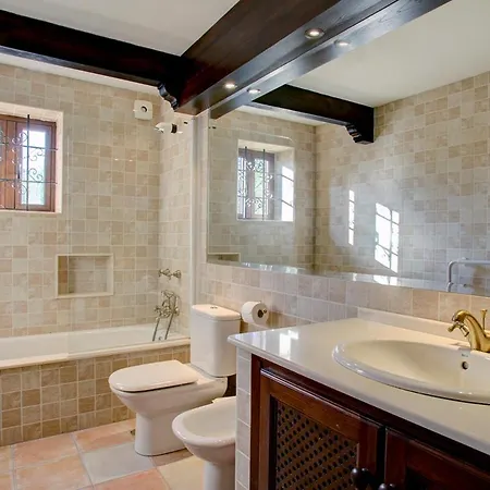Sleeps 8 Pool Villa Mijas